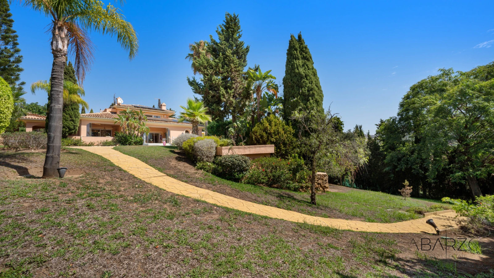 Villa for sale in Elviria with panoramic Mediterranean sea views — interior, Marbella East, Marbella (42 of 49)