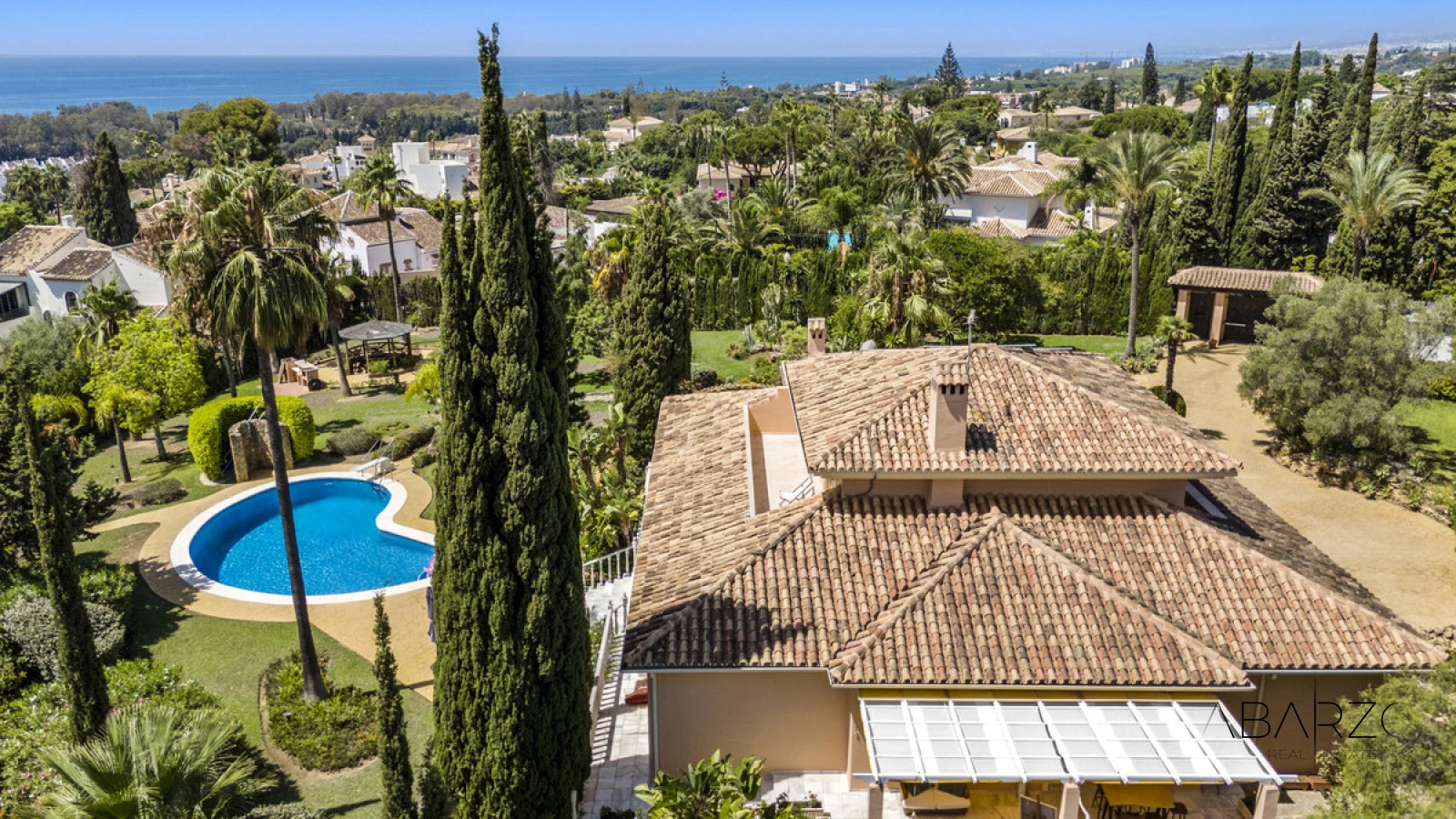 Villa for sale in Elviria with panoramic Mediterranean sea views — interior, Marbella East, Marbella (3 of 49)