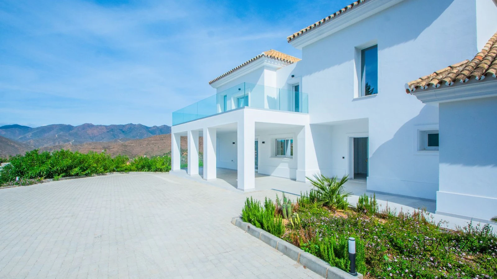 Casa moderna en La Mairena con vistas panorámicas y gran parcela — interior, Marbella East, Marbella (3 of 47)