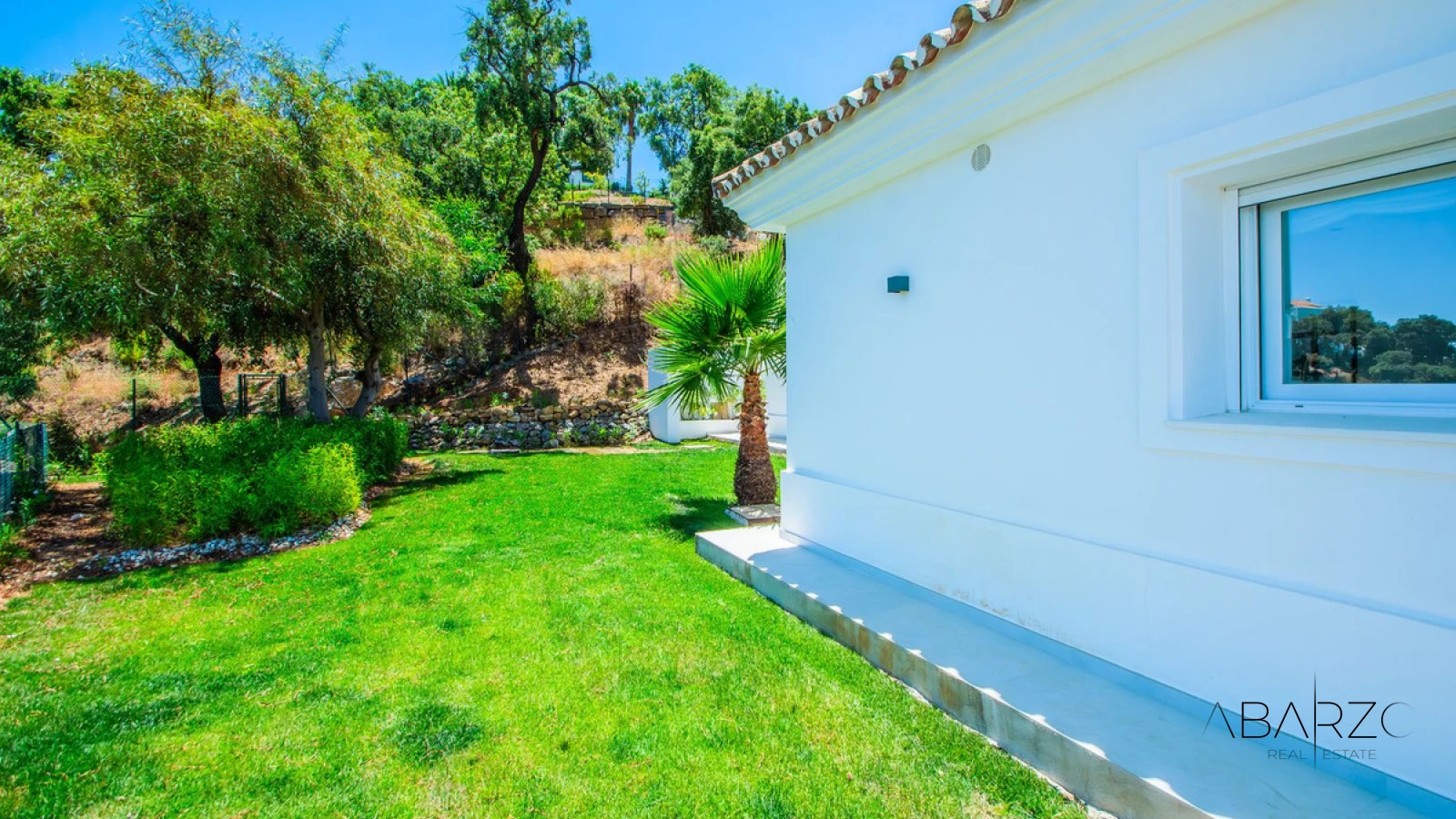 Casa moderna en La Mairena con vistas panorámicas y gran parcela — interior, Marbella East, Marbella (32 of 47)