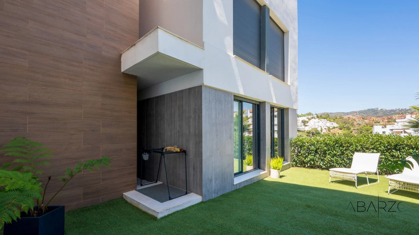 Duplex Apartment with Terraces and Resort Facilities in Cabopino, Marbella — interior, Marbella East, Marbella (24 of 47)