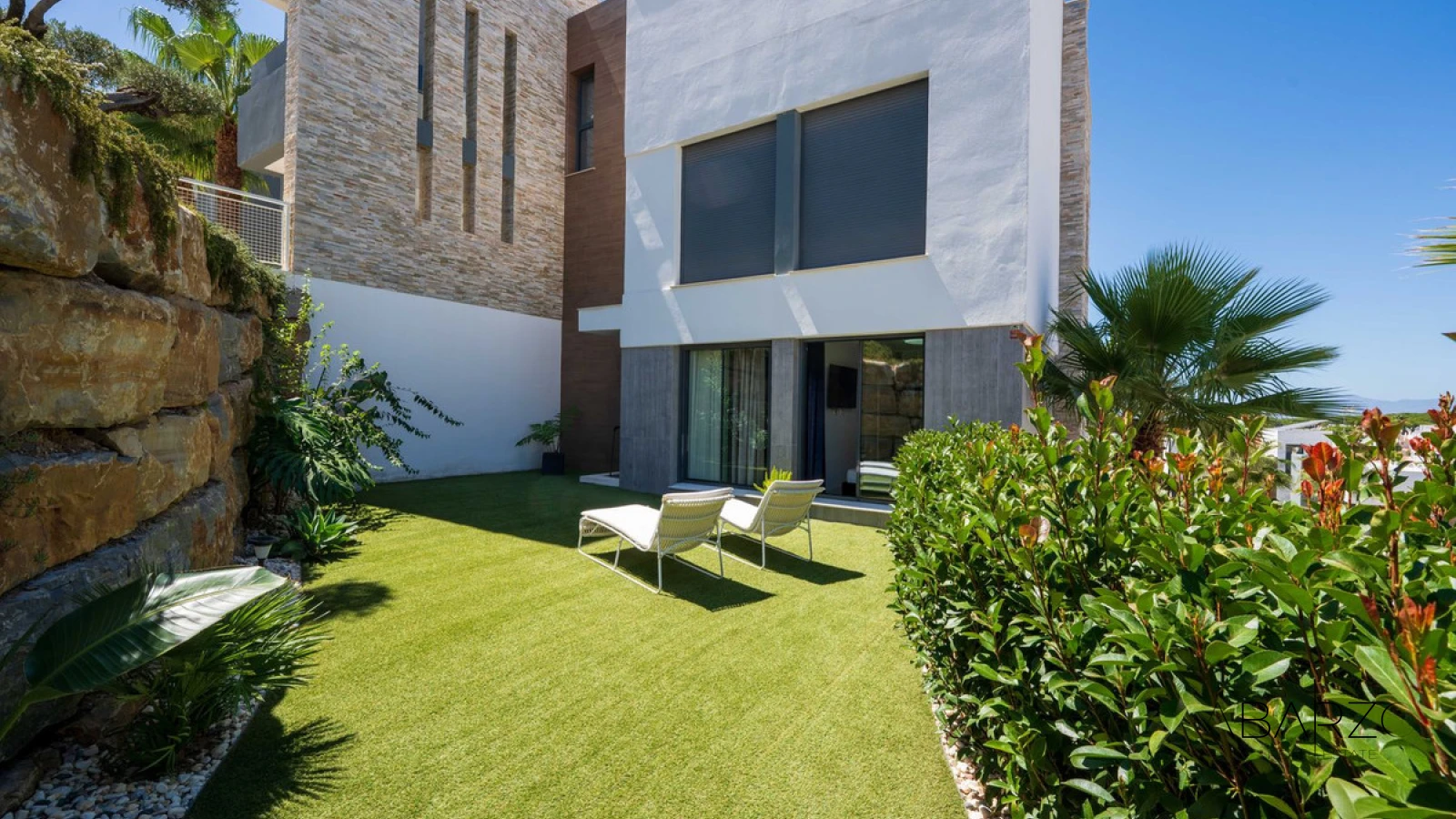 Duplex Apartment with Terraces and Resort Facilities in Cabopino, Marbella — interior, Marbella East, Marbella (25 of 47)