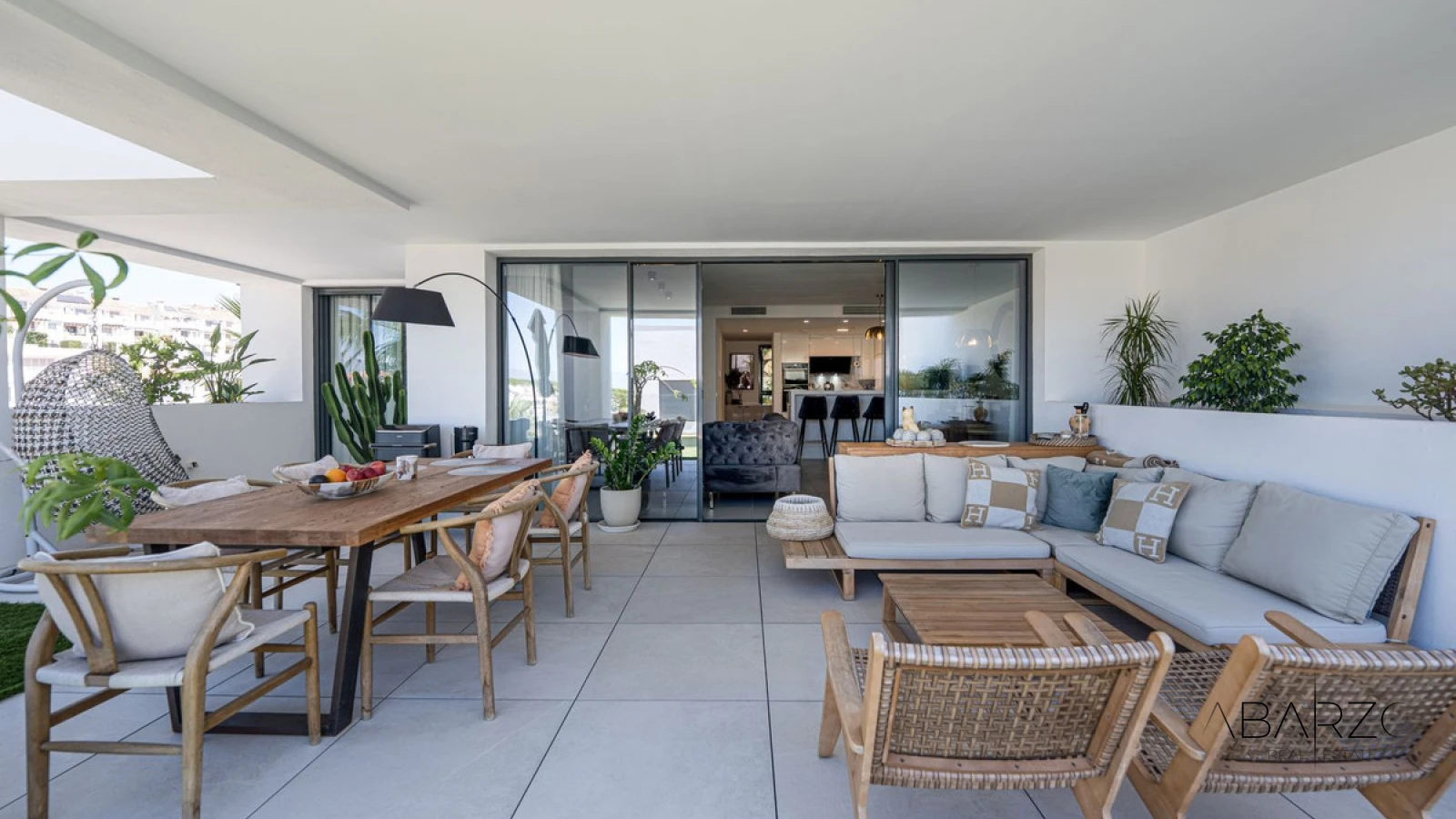 Duplex Apartment with Terraces and Resort Facilities in Cabopino, Marbella — interior, Marbella East, Marbella (7 of 47)