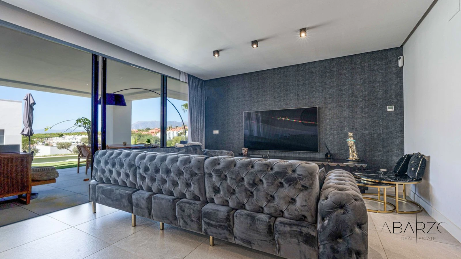 Duplex Apartment with Terraces and Resort Facilities in Cabopino, Marbella — interior, Marbella East, Marbella (10 of 47)