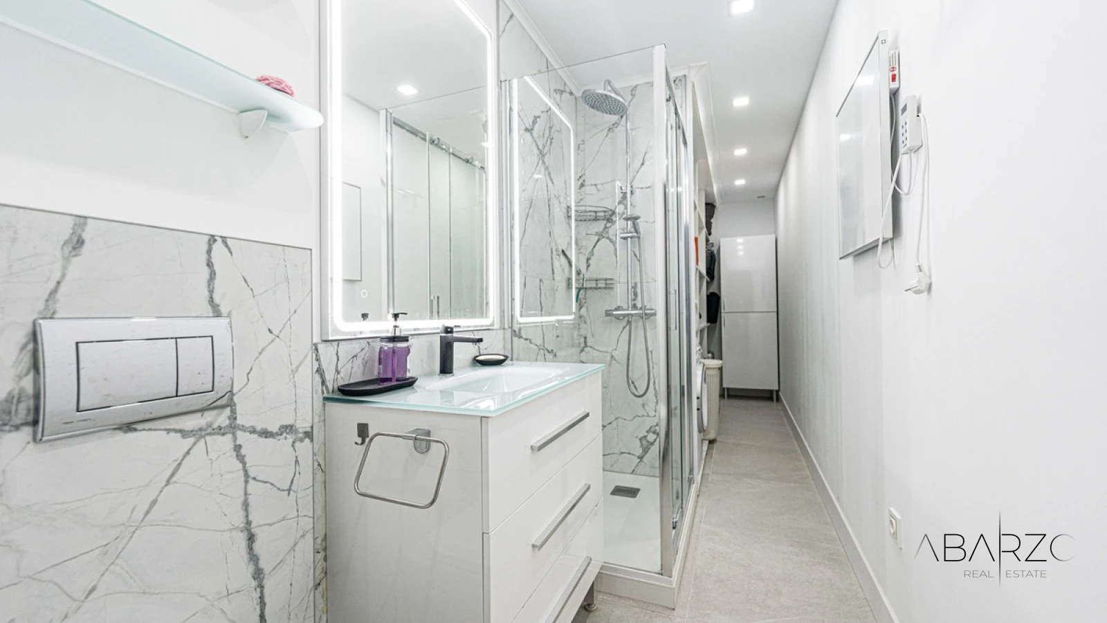 Duplex Apartment with Terraces and Resort Facilities in Cabopino, Marbella — interior, Marbella East, Marbella (35 of 47)