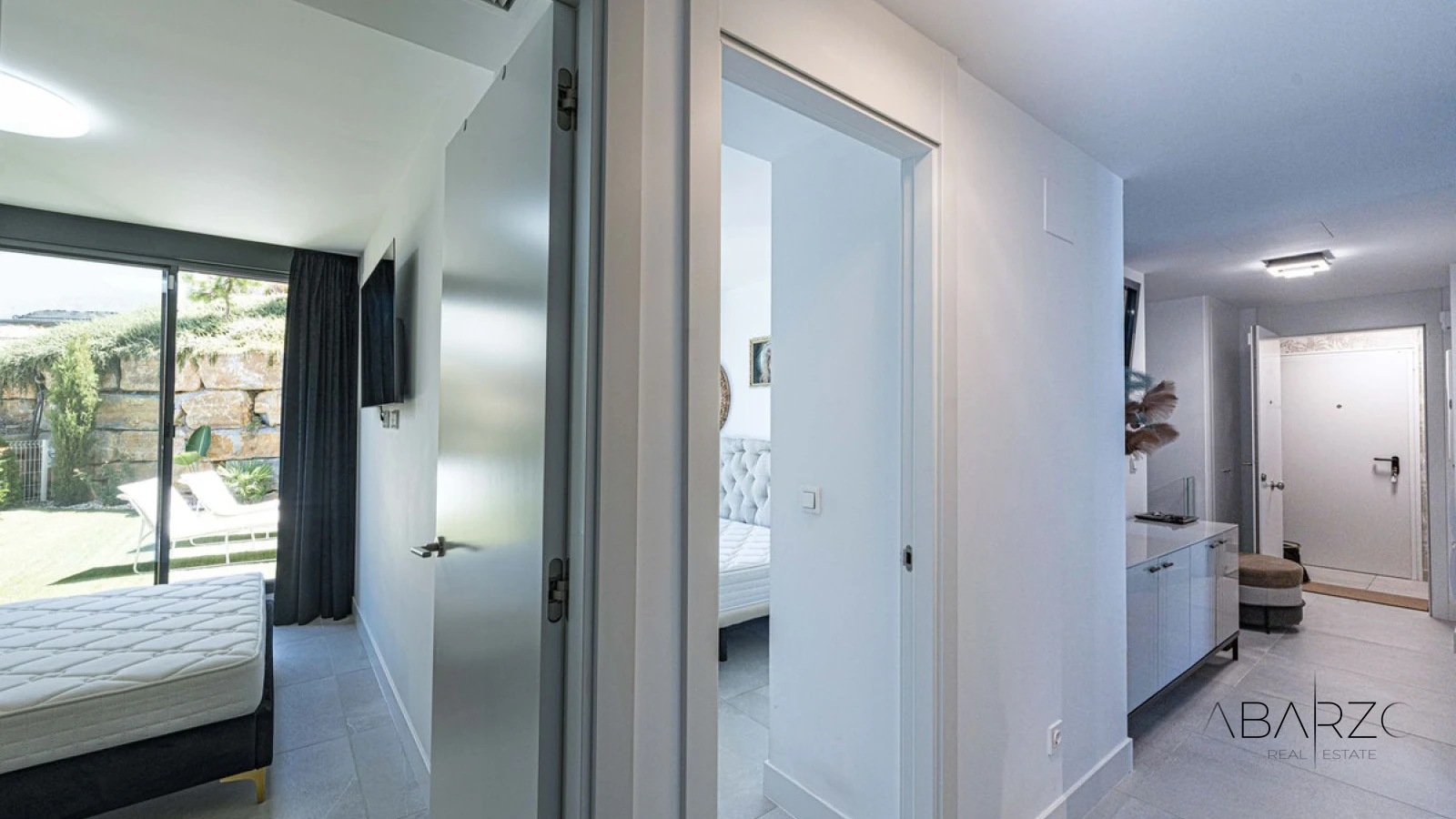 Duplex Apartment with Terraces and Resort Facilities in Cabopino, Marbella — interior, Marbella East, Marbella (26 of 47)