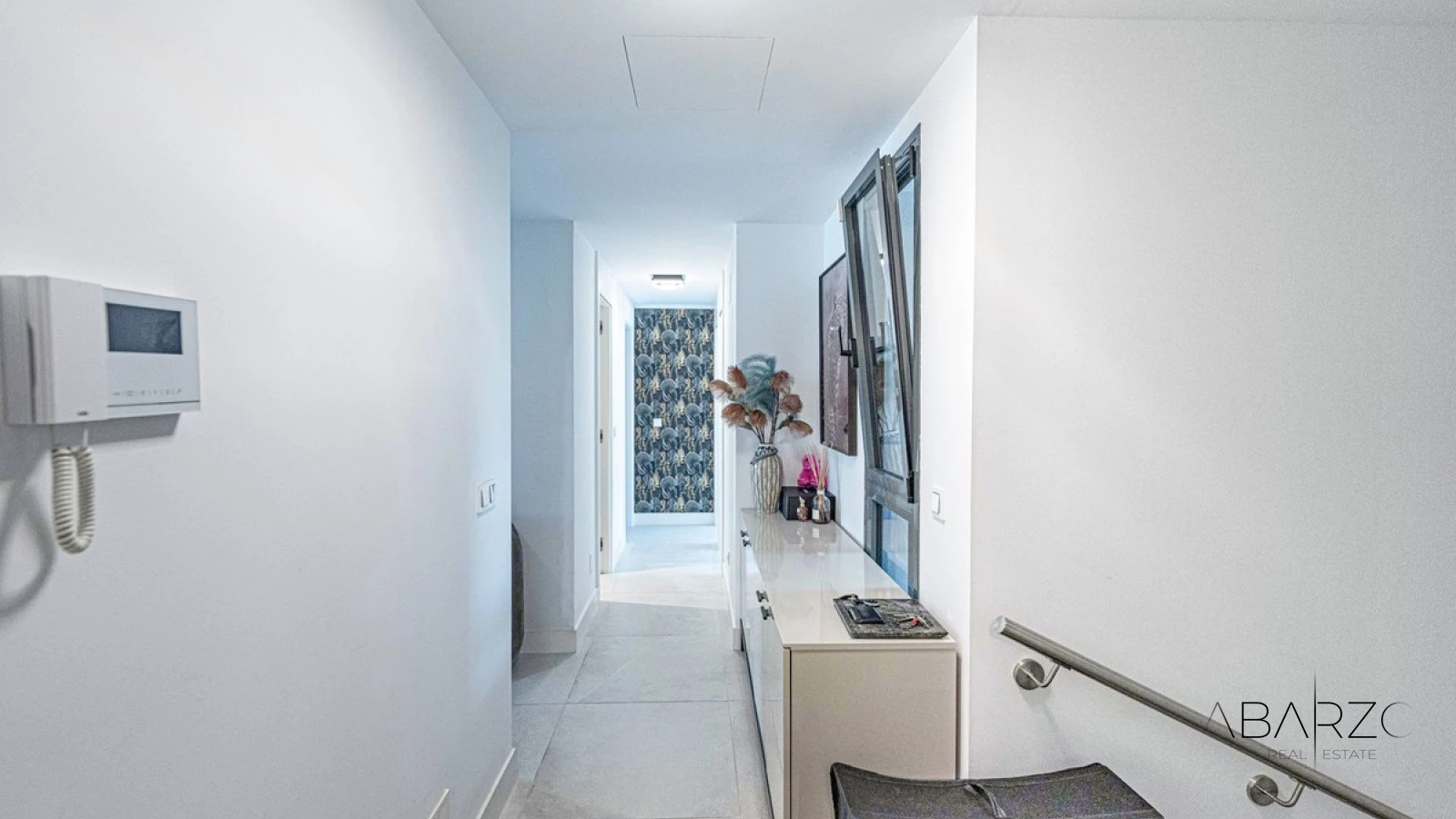 Duplex Apartment with Terraces and Resort Facilities in Cabopino, Marbella — interior, Marbella East, Marbella (27 of 47)