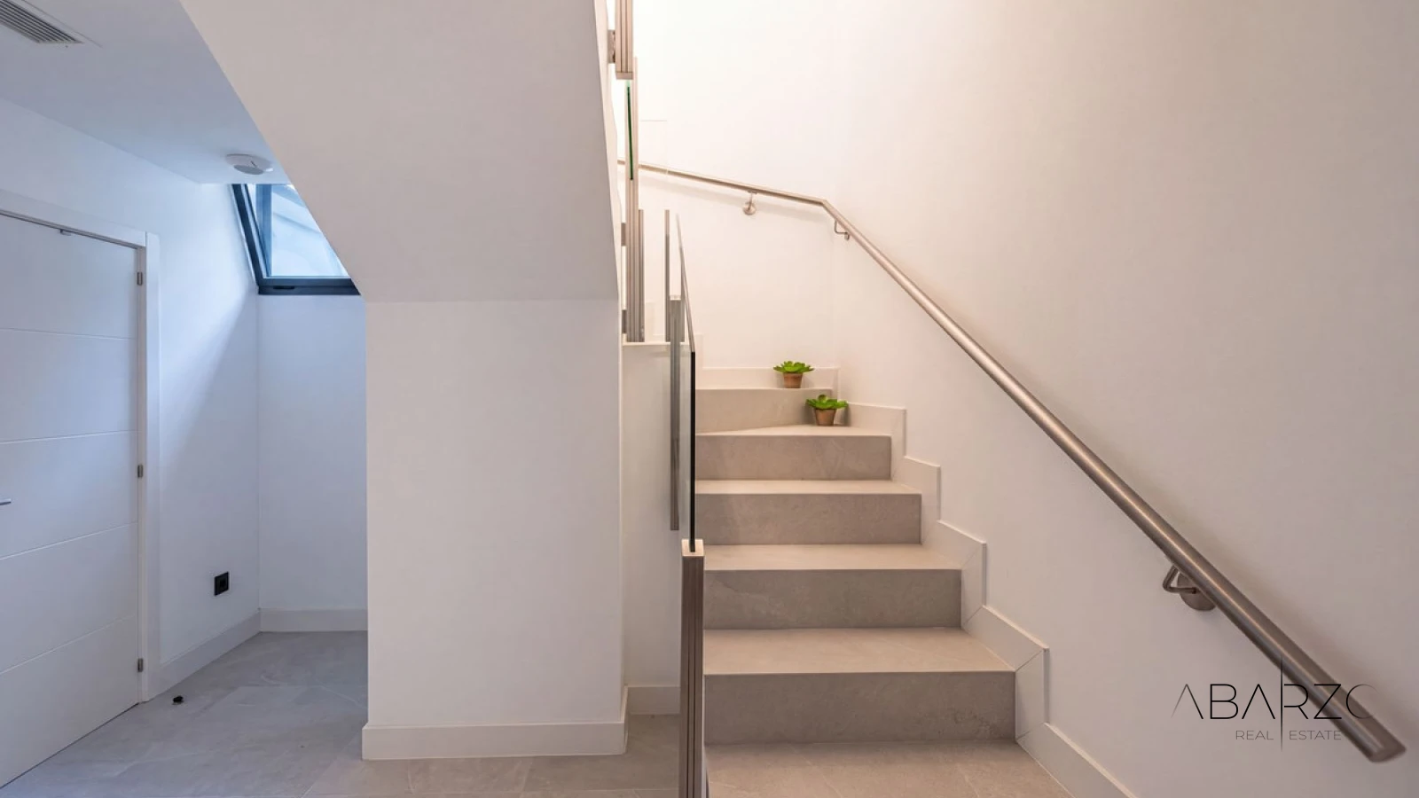 Duplex Apartment with Terraces and Resort Facilities in Cabopino, Marbella — interior, Marbella East, Marbella (29 of 47)