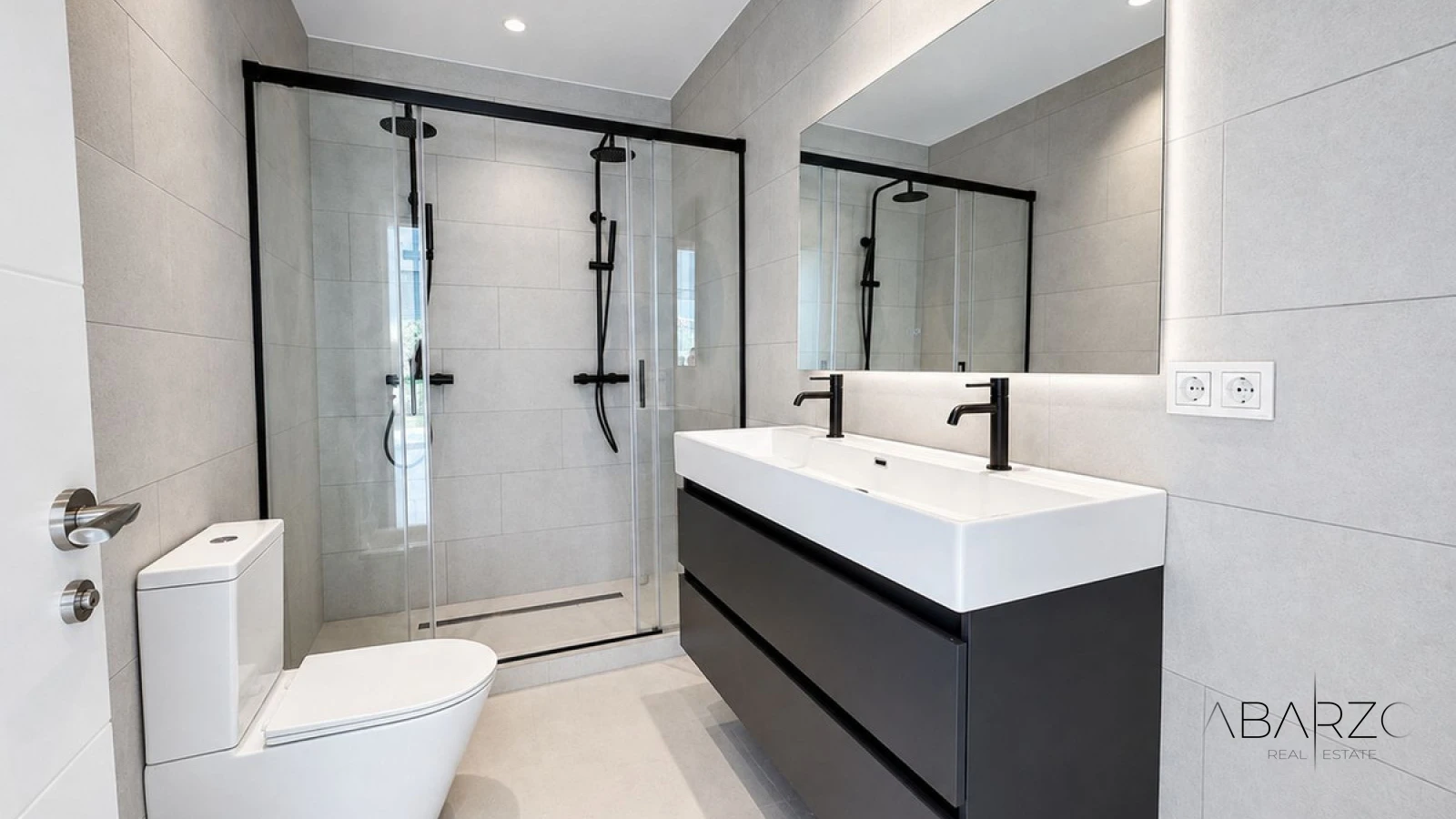 Beautiful renovated 2-bedroom apartment with pool access in El Lago, Los Flamingos, Benahavís — interior, Los Flamingos, Benahavís (10 of 13)