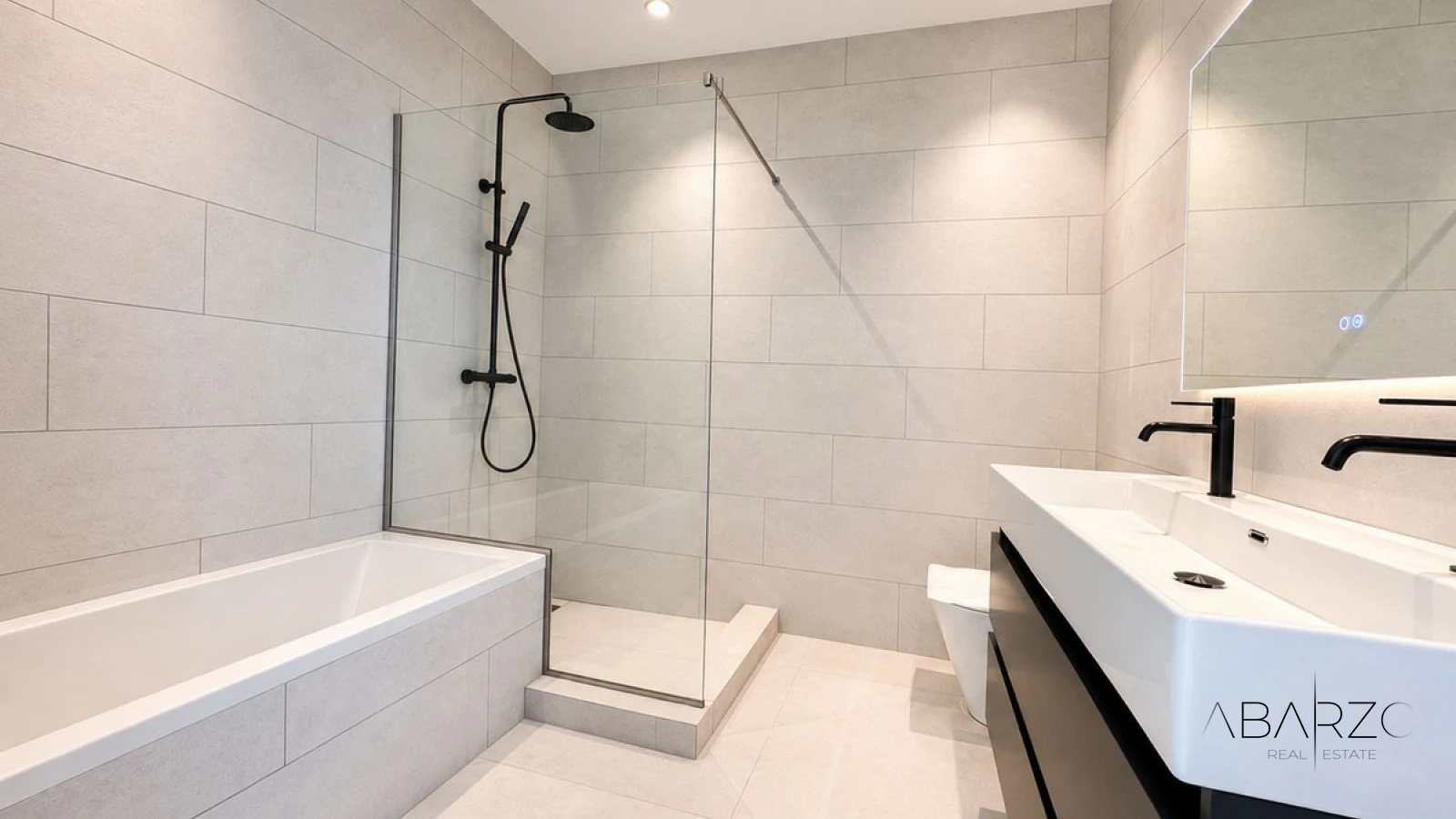 Beautiful renovated 2-bedroom apartment with pool access in El Lago, Los Flamingos, Benahavís — interior, Los Flamingos, Benahavís (11 of 13)