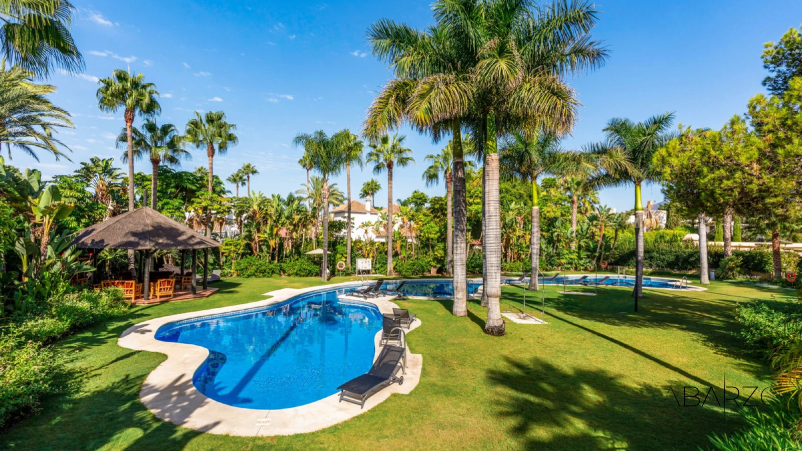 Las Mimosas de Puerto Banús: Spacious 2-Bedroom Garden Apartment near Beach — interior, Puerto Banús, Marbella (19 of 24)