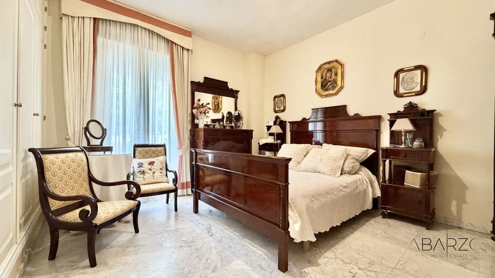 Spacious Ground Floor Apartment on Marbella's Golden Mile Near the Beach — interior, Golden Mile, Marbella (15 of 31)