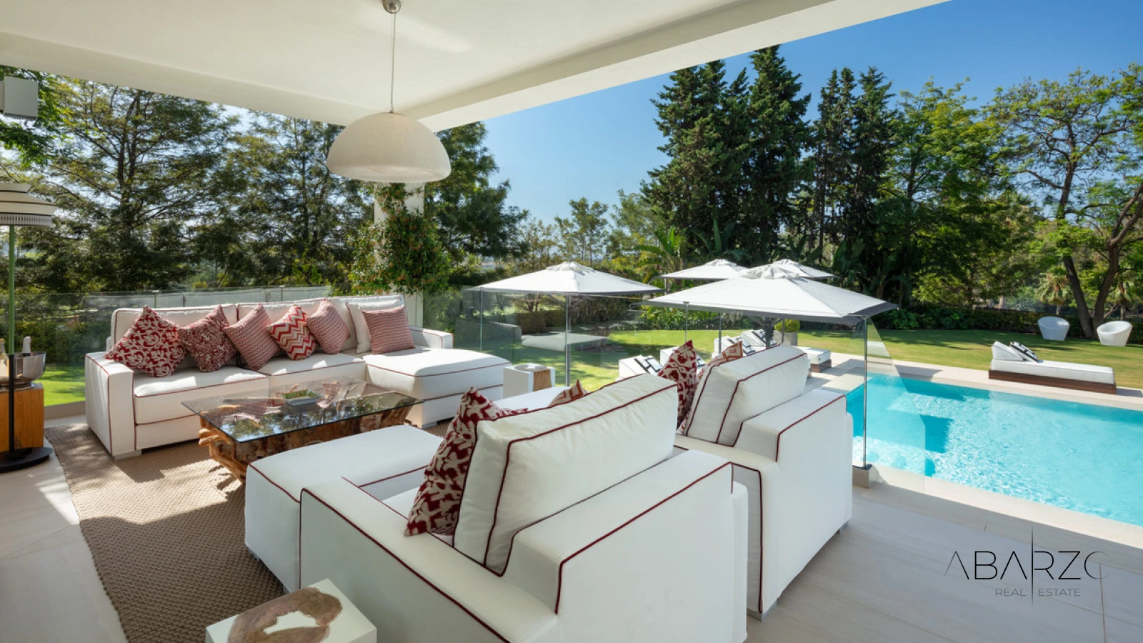 Luxurious villa in Marbella's Aloha Golf Valley with front-line golf views and guest house — interior, Nueva Andalucía, Marbella (36 of 49)
