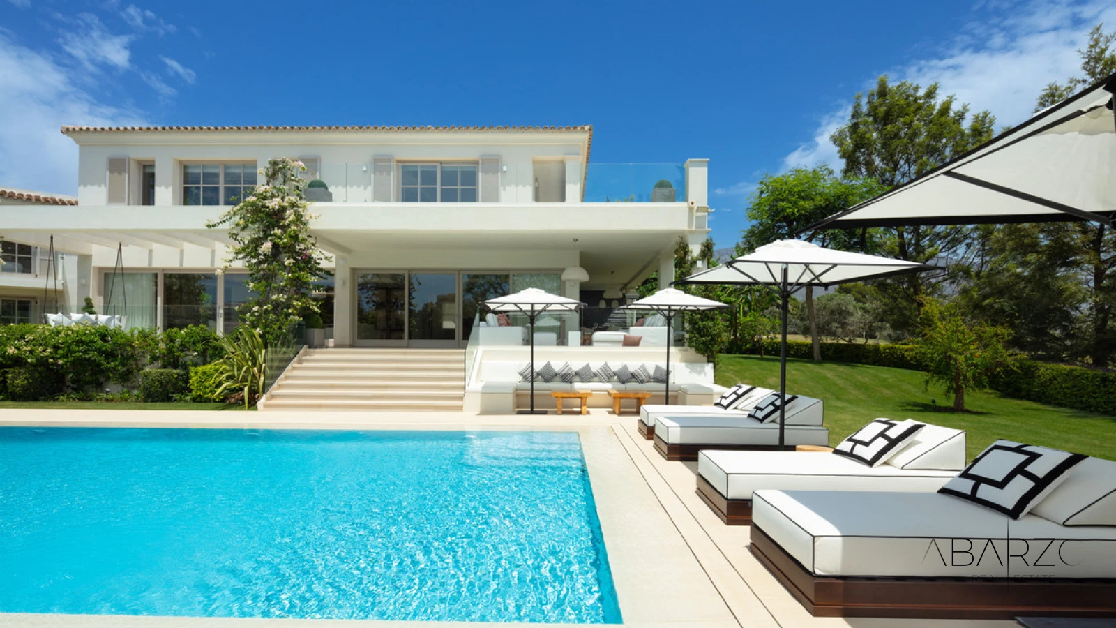 Luxurious villa in Marbella's Aloha Golf Valley with front-line golf views and guest house — interior, Nueva Andalucía, Marbella (4 of 49)