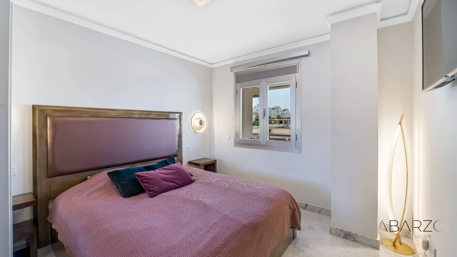 Spacious Two-Bedroom Apartment with Terrace in the Heart of Puerto Banús — interior, Puerto Banús, Marbella (20 of 23)