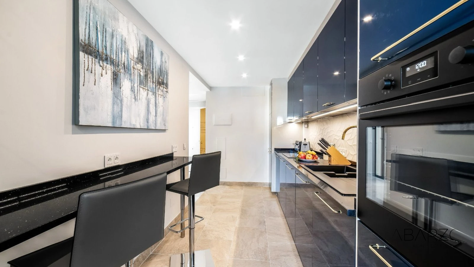 Spacious Two-Bedroom Apartment with Terrace in the Heart of Puerto Banús — interior, Puerto Banús, Marbella (8 of 23)