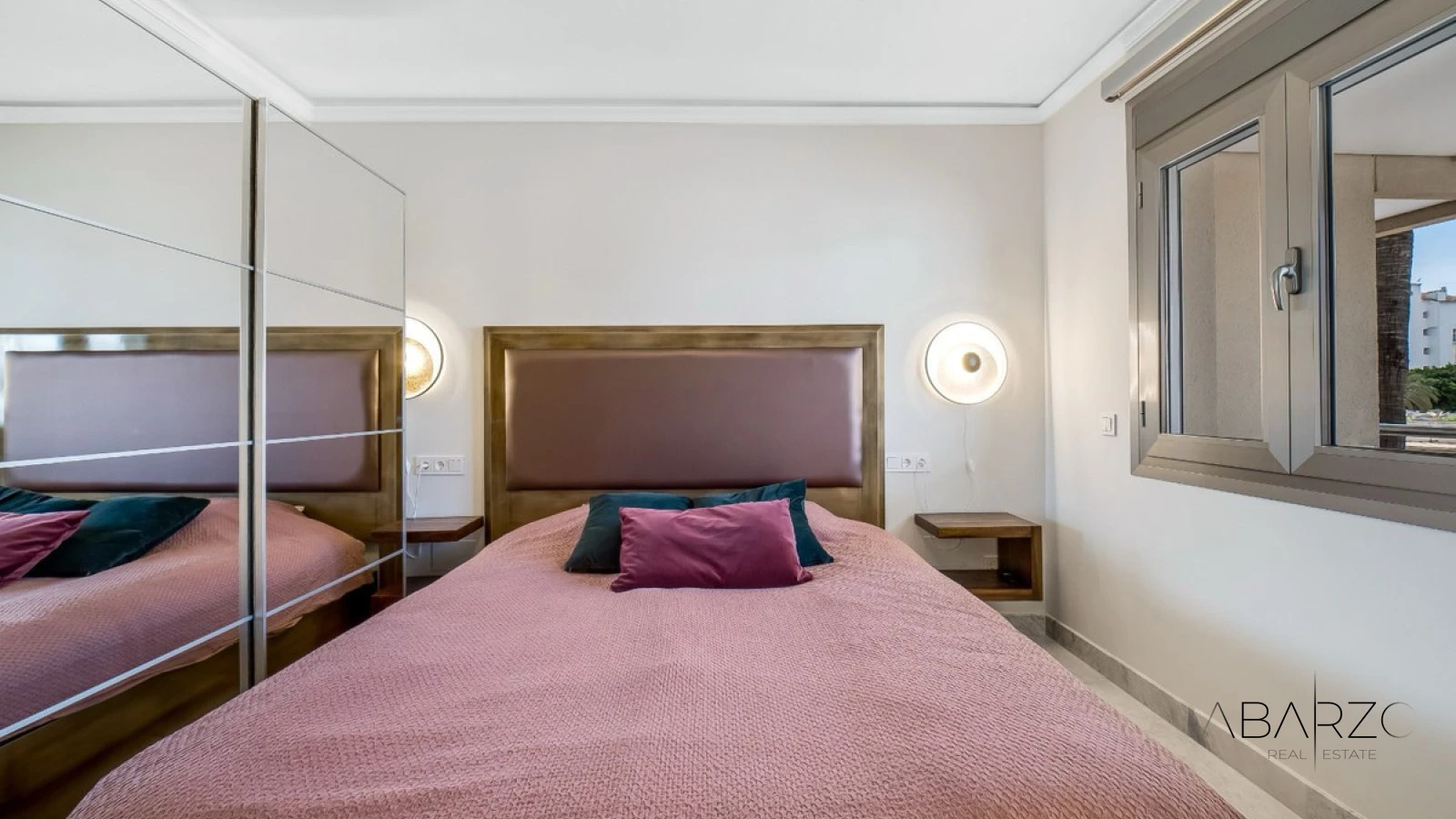 Spacious Two-Bedroom Apartment with Terrace in the Heart of Puerto Banús — interior, Puerto Banús, Marbella (18 of 23)