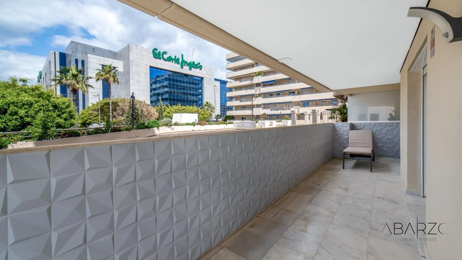 Spacious Two-Bedroom Apartment with Terrace in the Heart of Puerto Banús — interior, Puerto Banús, Marbella (2 of 23)