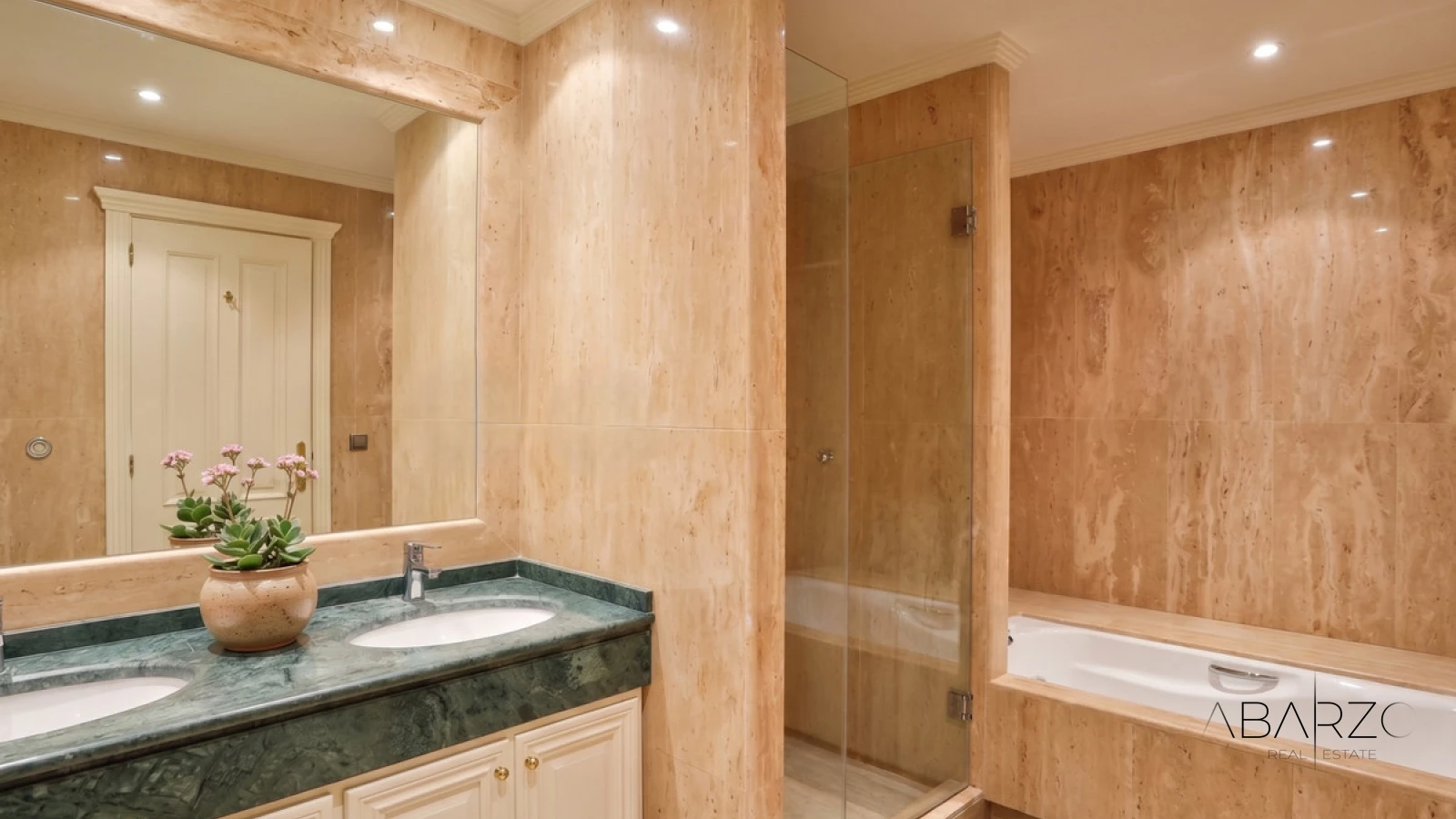 Ground-Floor Apartment in Condado de Sierra Blanca with Sea Views — interior, Golden Mile, Marbella (7 of 14)