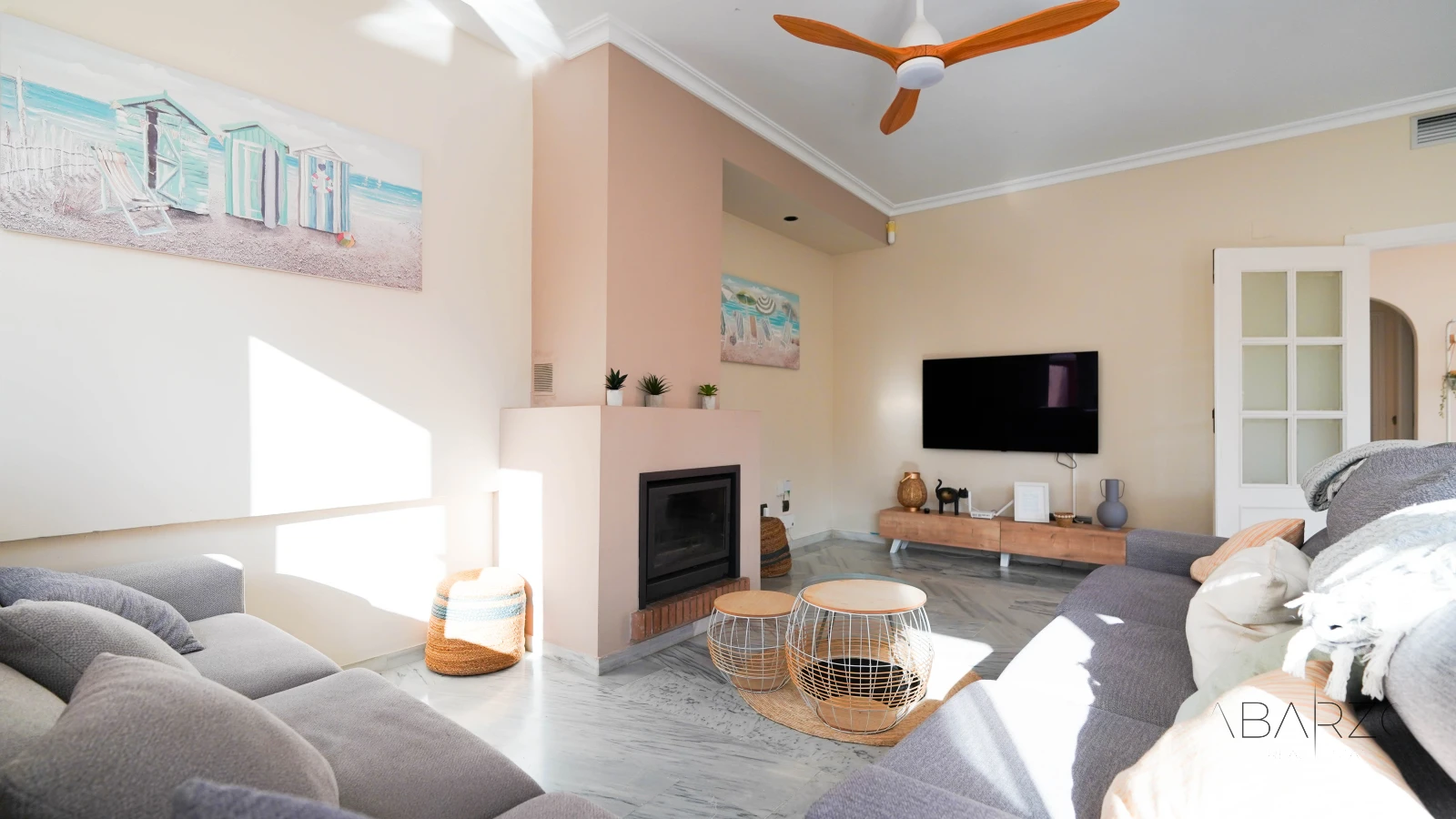 Semi-detached house in Río Real, Marbella with private pool and landscaped garden — interior, Marbella East, Marbella (10 of 67)