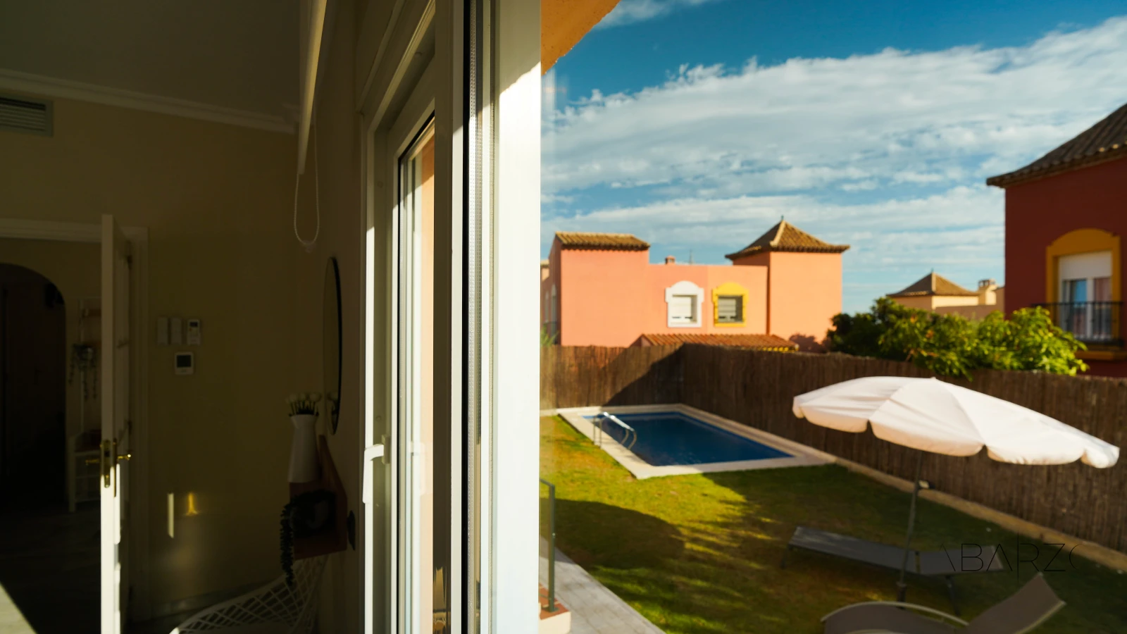 Semi-detached house in Río Real, Marbella with private pool and landscaped garden — interior, Marbella East, Marbella (18 of 67)