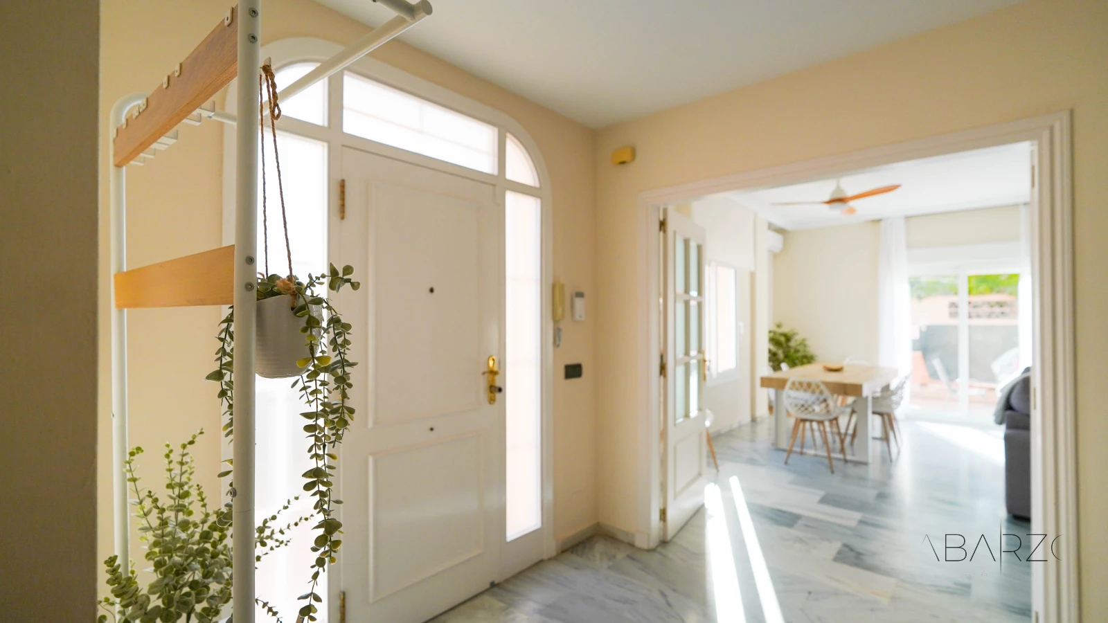 Semi-detached house in Río Real, Marbella with private pool and landscaped garden — interior, Marbella East, Marbella (7 of 67)