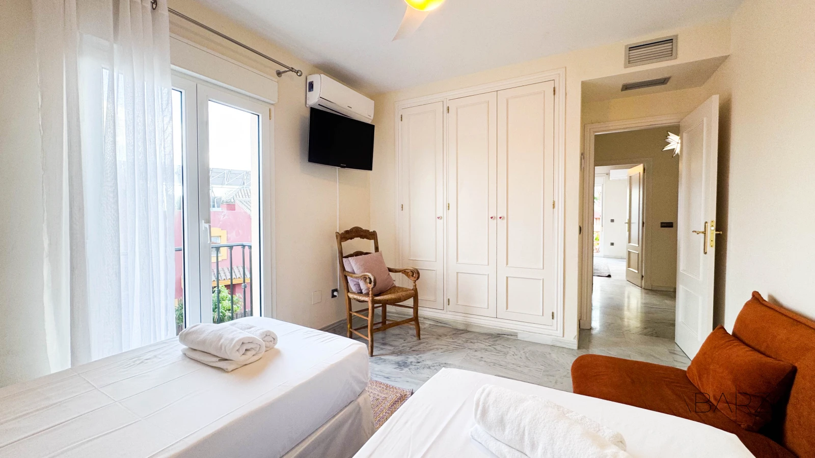 Semi-detached house in Río Real, Marbella with private pool and landscaped garden — interior, Marbella East, Marbella (57 of 67)