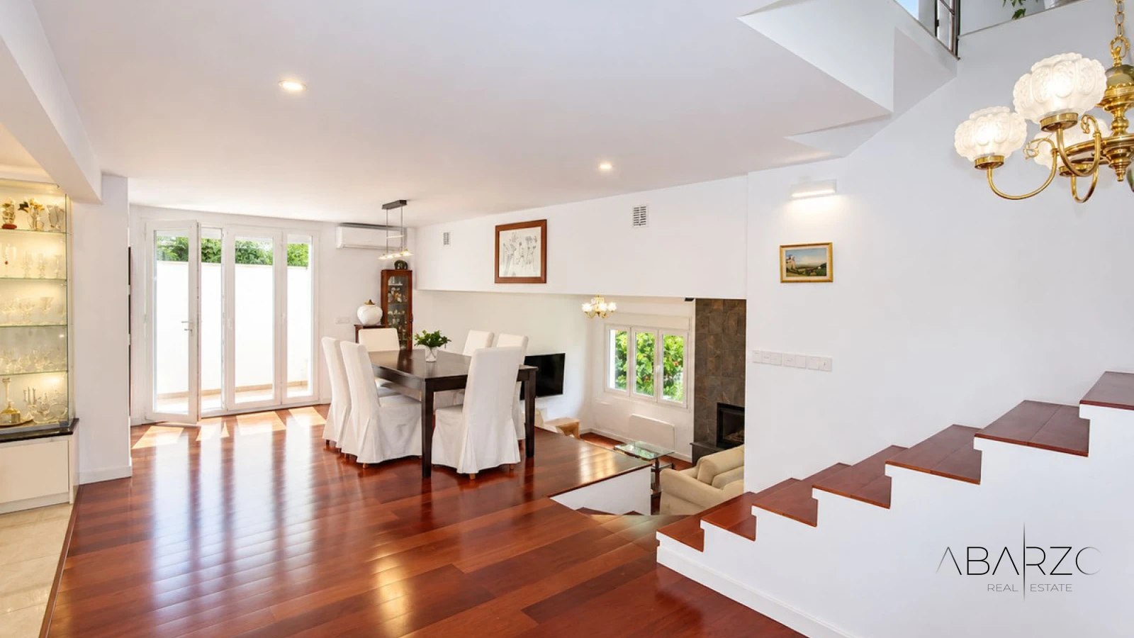 Villa reformada de tres dormitorios en Ricmar, El Rosario, Marbella — andando a la playa — interior, Marbella East, Marbella (3 of 32)
