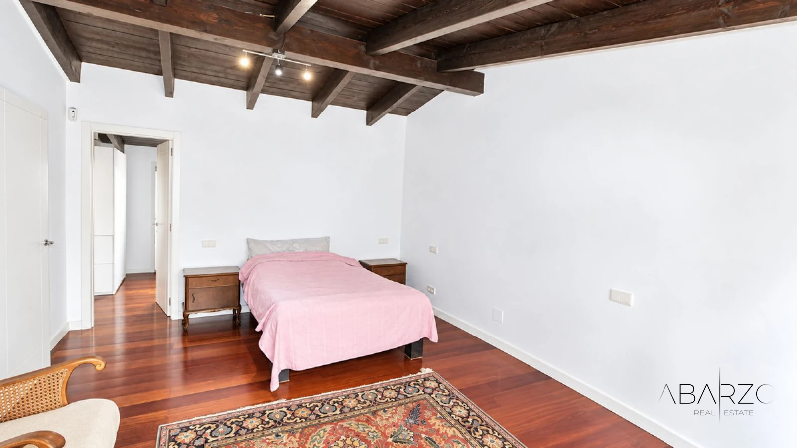 Villa reformada de tres dormitorios en Ricmar, El Rosario, Marbella — andando a la playa — interior, Marbella East, Marbella (23 of 32)