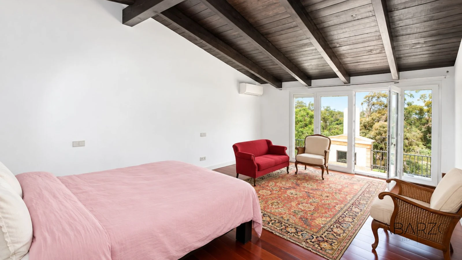 Villa reformada de tres dormitorios en Ricmar, El Rosario, Marbella — andando a la playa — interior, Marbella East, Marbella (22 of 32)