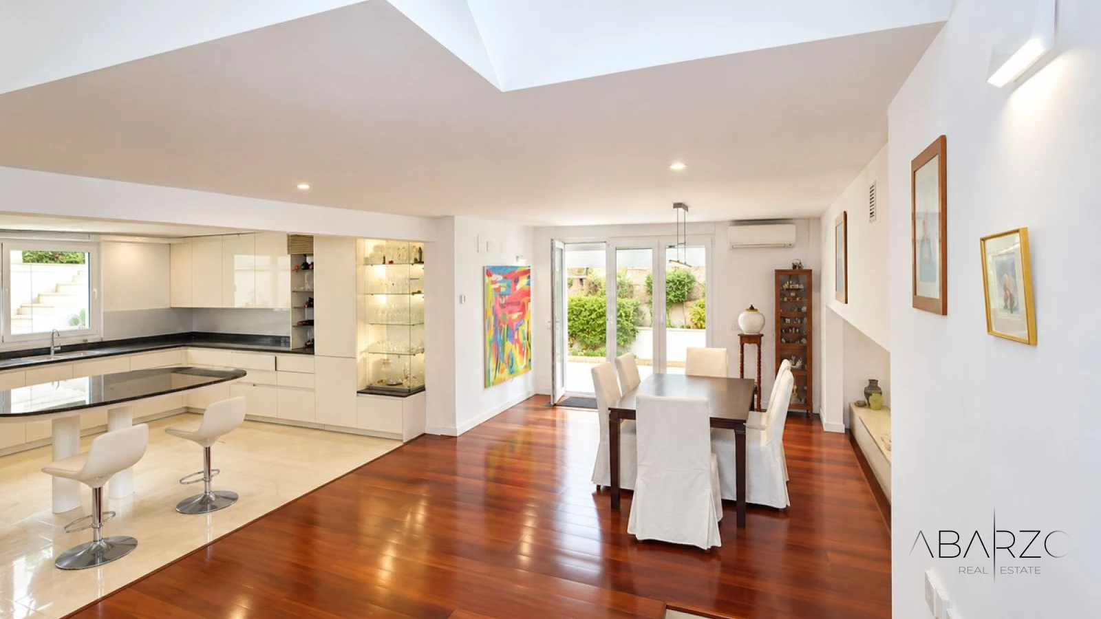 Villa reformada de tres dormitorios en Ricmar, El Rosario, Marbella — andando a la playa — interior, Marbella East, Marbella (5 of 32)