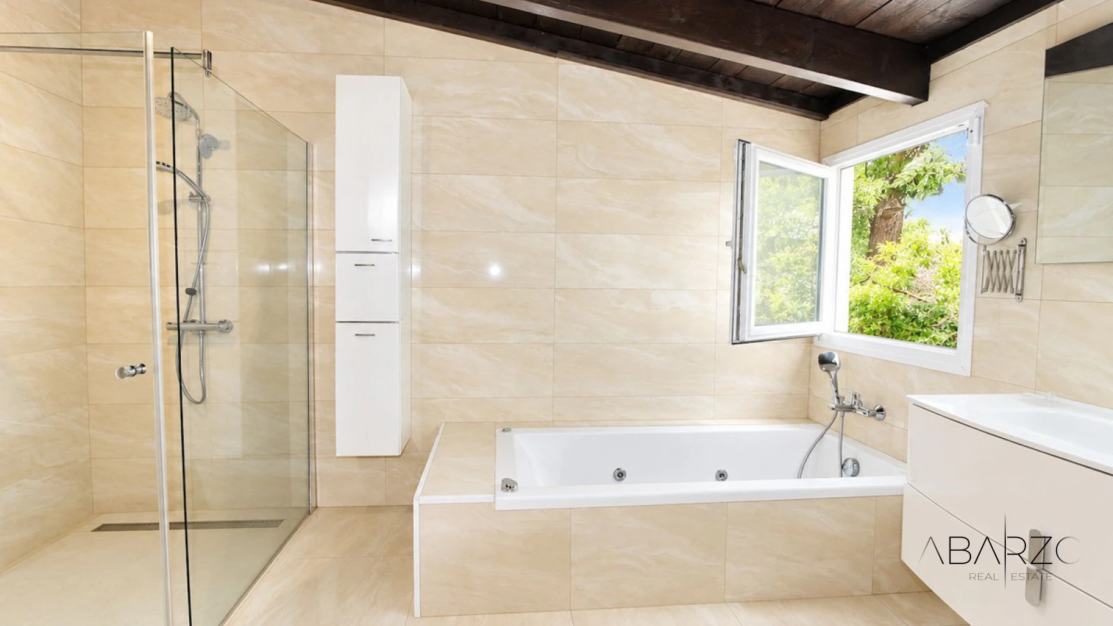 Villa reformada de tres dormitorios en Ricmar, El Rosario, Marbella — andando a la playa — interior, Marbella East, Marbella (25 of 32)