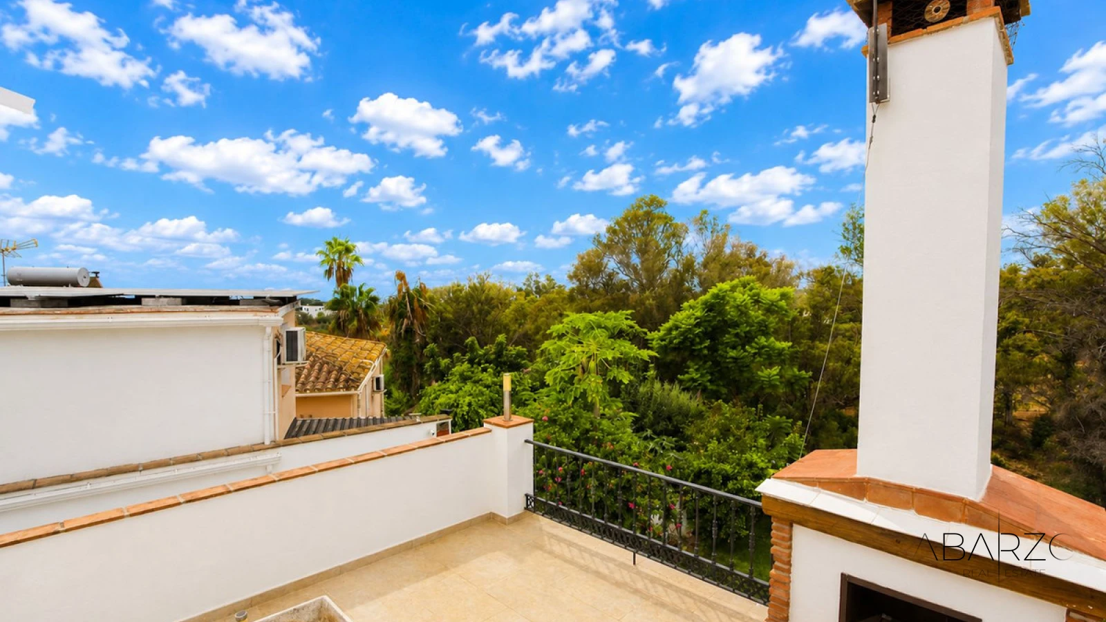 Villa reformada de tres dormitorios en Ricmar, El Rosario, Marbella — andando a la playa — interior, Marbella East, Marbella (32 of 32)