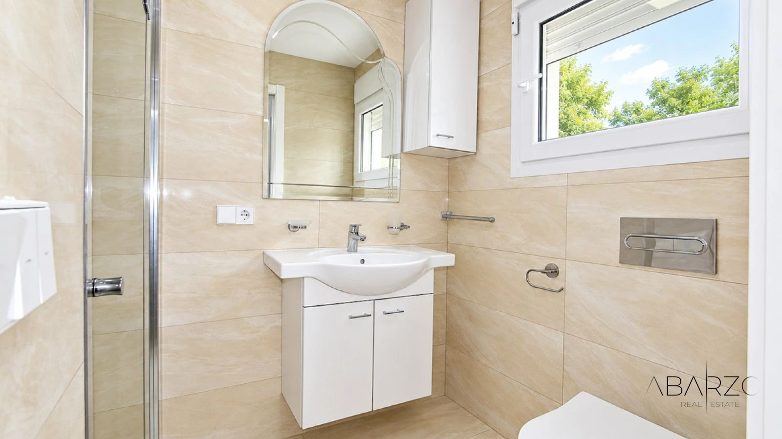 Villa reformada de tres dormitorios en Ricmar, El Rosario, Marbella — andando a la playa — interior, Marbella East, Marbella (12 of 32)