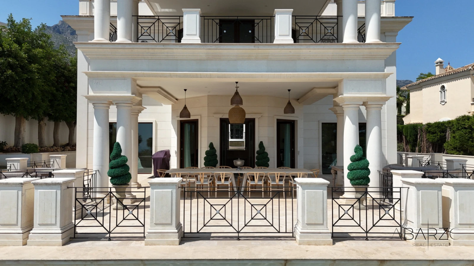 Exclusive Villa in Sierra Blanca Marbella with Sea Views and Heated Pool — interior, Golden Mile, Marbella (8 of 36)