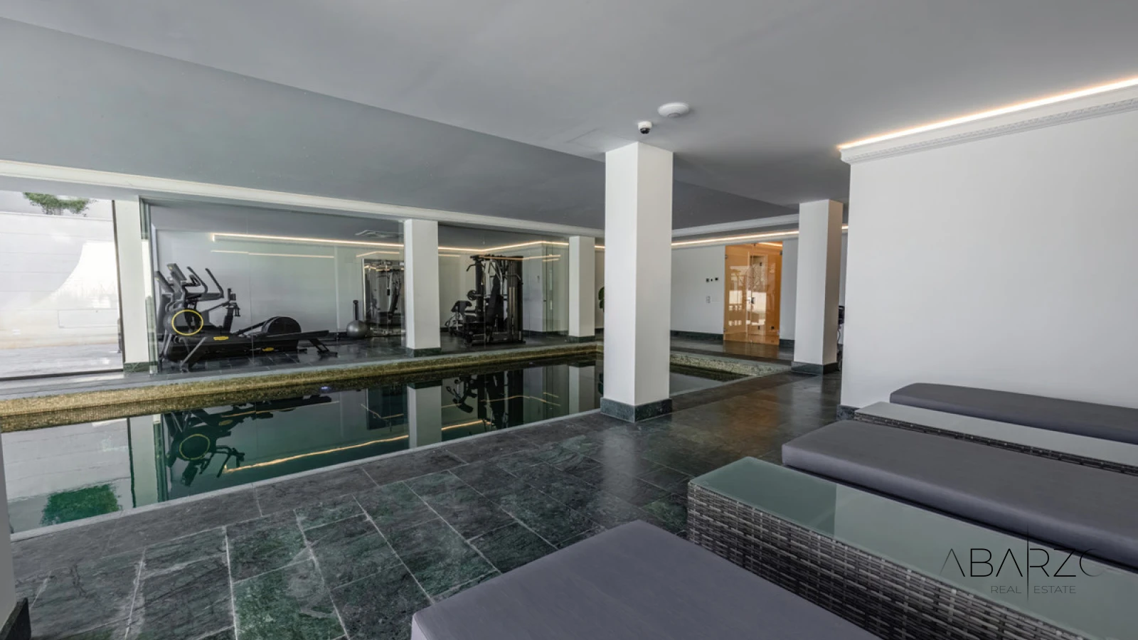 Exclusive Villa in Sierra Blanca Marbella with Sea Views and Heated Pool — interior, Golden Mile, Marbella (17 of 36)
