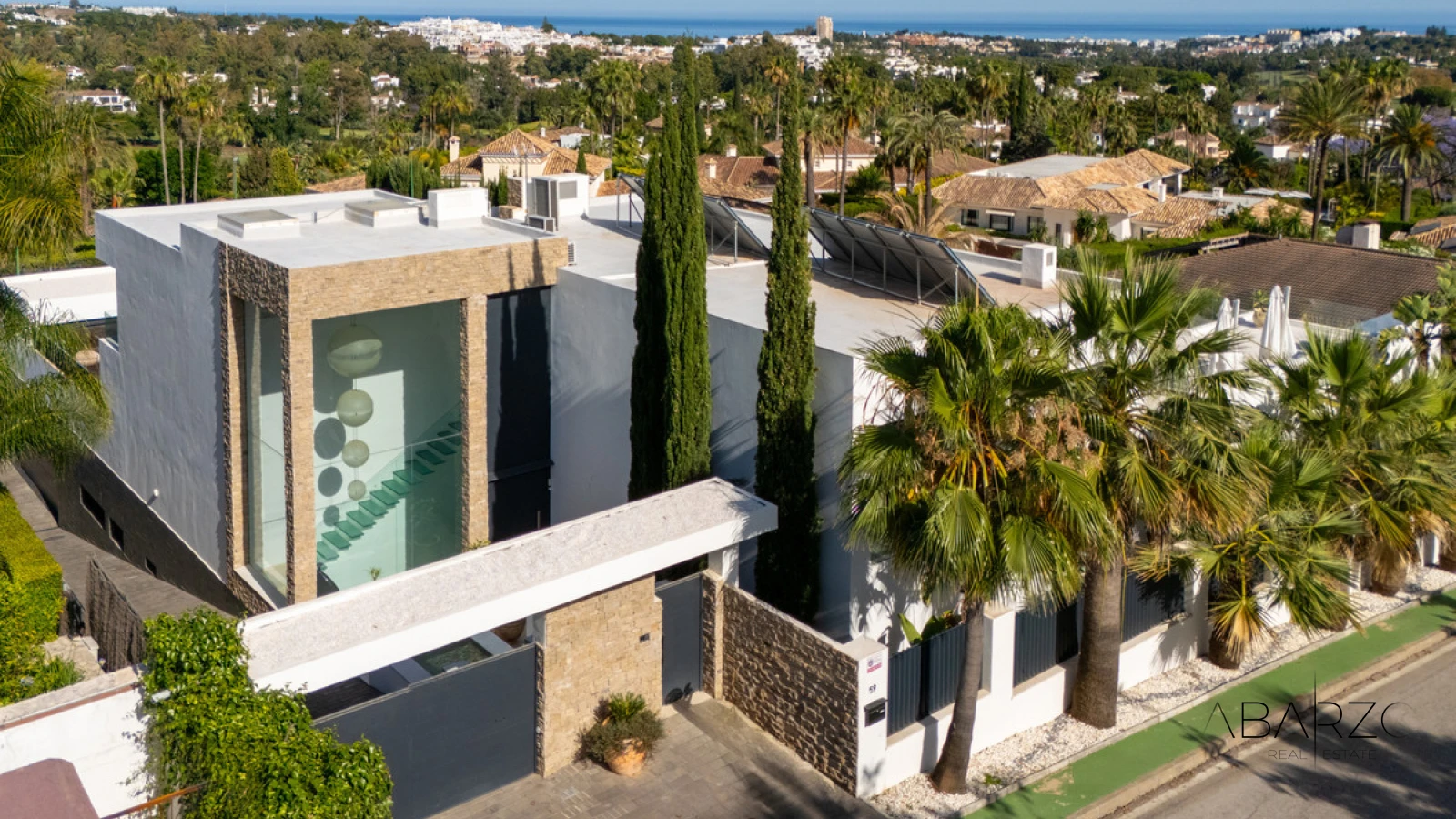 Villa in La Cerquilla, Nueva Andalucía with Panoramic Views and Private Tennis Court — interior, Nueva Andalucía, Marbella (45 of 48)