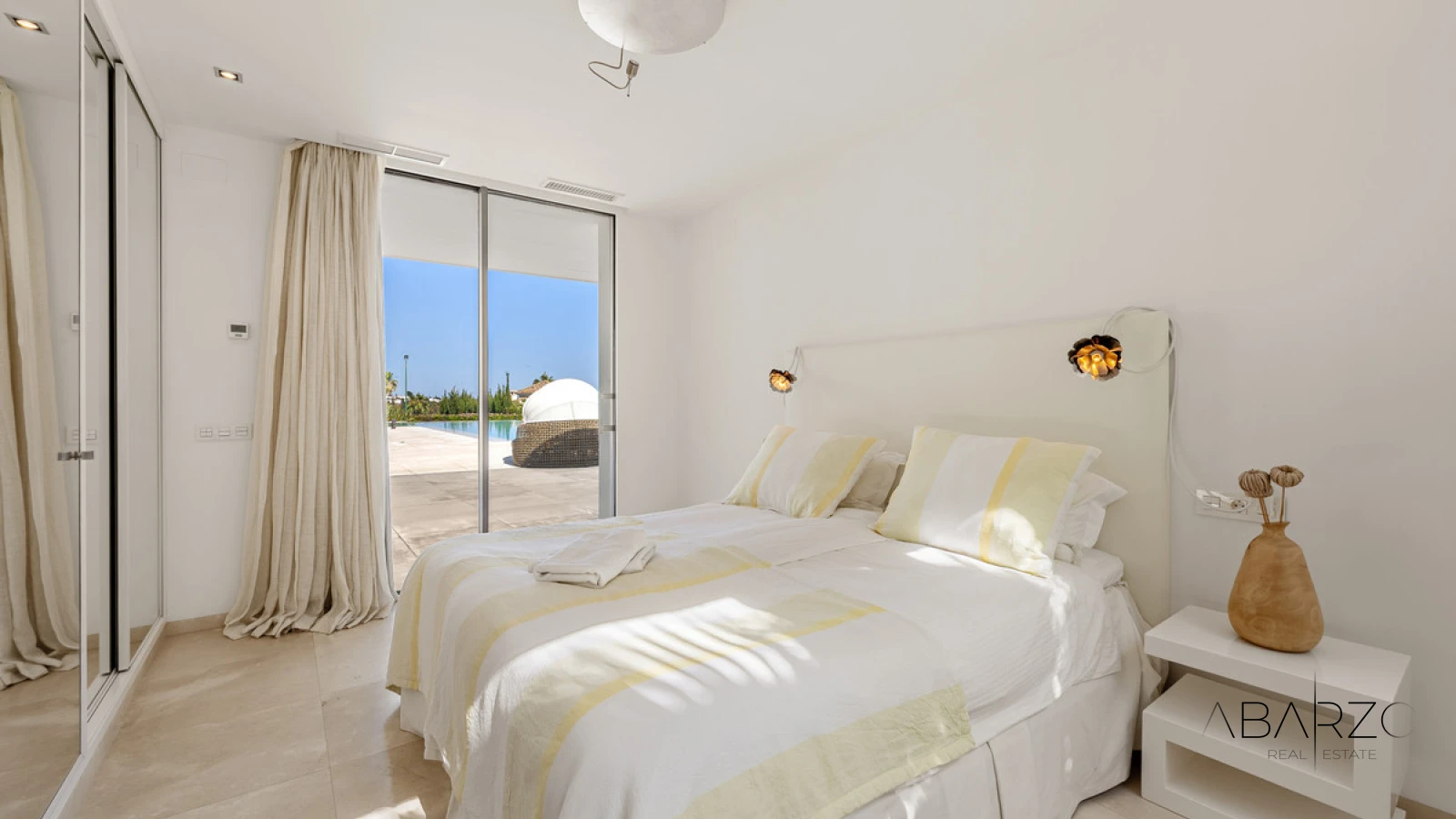 Villa in La Cerquilla, Nueva Andalucía with Panoramic Views and Private Tennis Court — interior, Nueva Andalucía, Marbella (24 of 48)