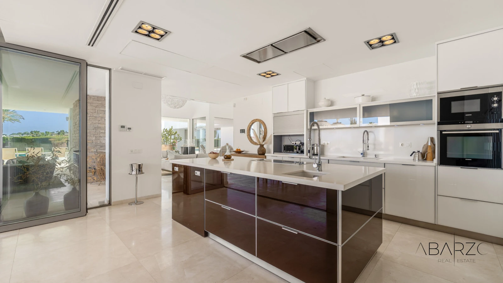 Villa in La Cerquilla, Nueva Andalucía with Panoramic Views and Private Tennis Court — interior, Nueva Andalucía, Marbella (32 of 48)