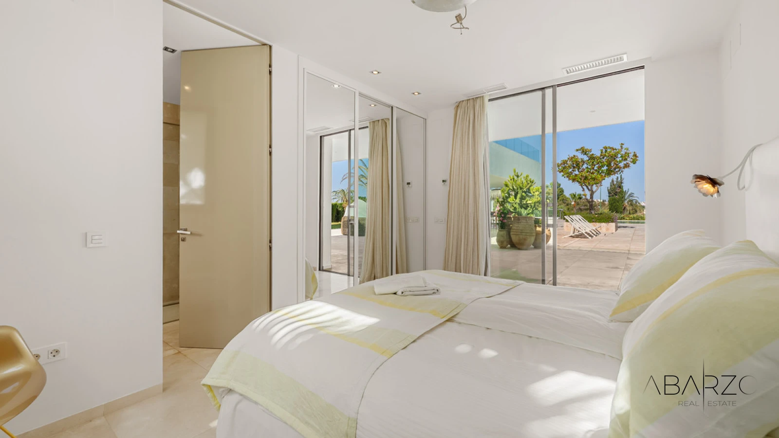 Villa in La Cerquilla, Nueva Andalucía with Panoramic Views and Private Tennis Court — interior, Nueva Andalucía, Marbella (18 of 48)