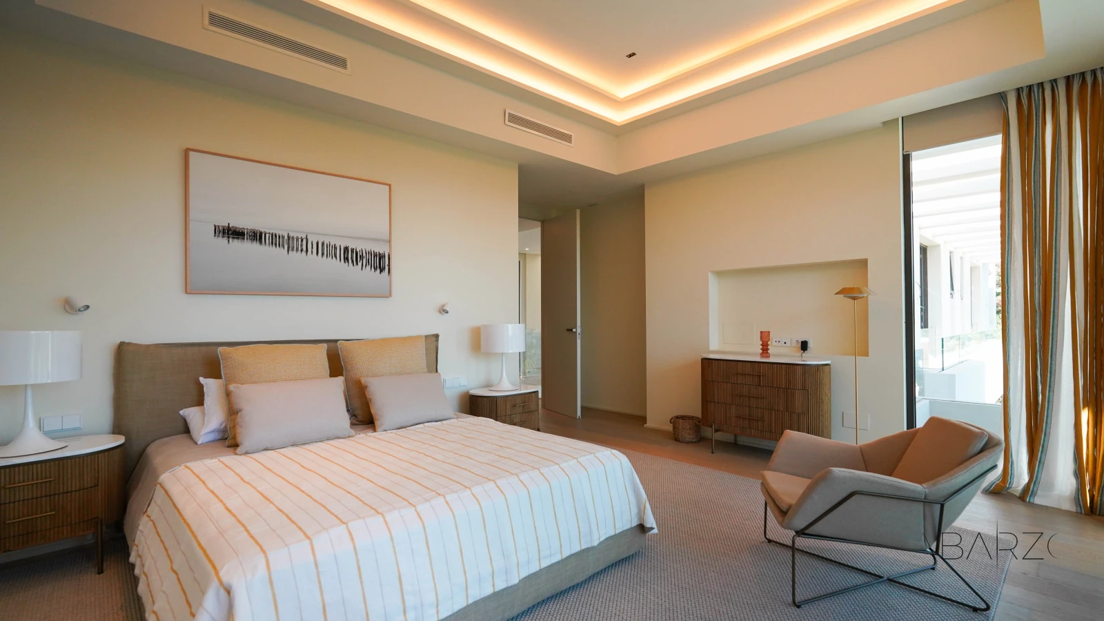 Key Ready Modern New-Build Villa in Los Monteros Playa, Marbella with Sea Views — interior, Marbella East, Marbella (67 of 89)