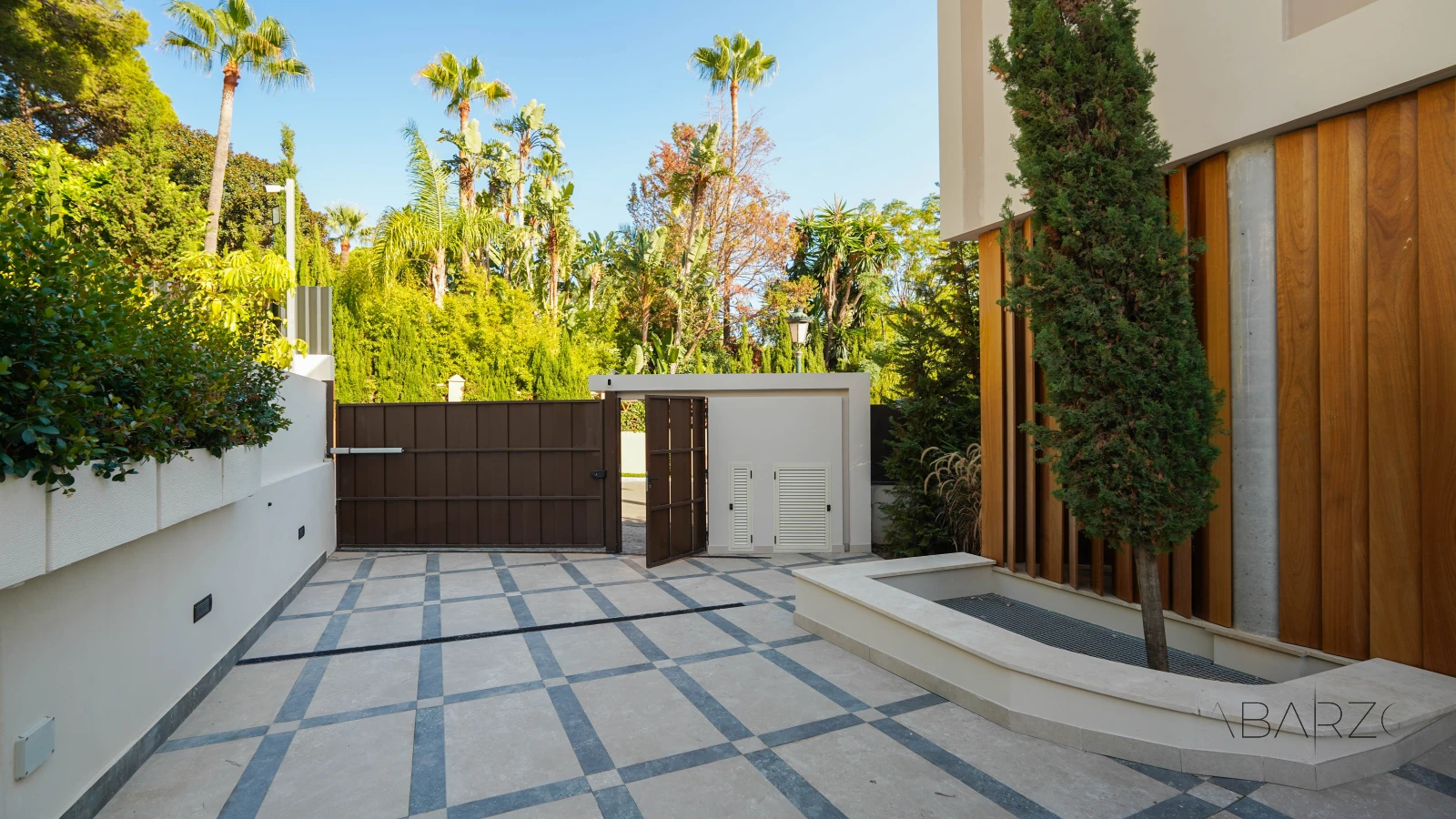 Key Ready Modern New-Build Villa in Los Monteros Playa, Marbella with Sea Views — interior, Marbella East, Marbella (30 of 89)