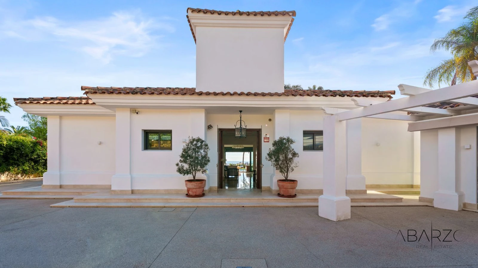 Villa in Haza del Conde, Nueva Andalucía with Sea Views and Private Pool — interior, Nueva Andalucía, Marbella (24 of 49)