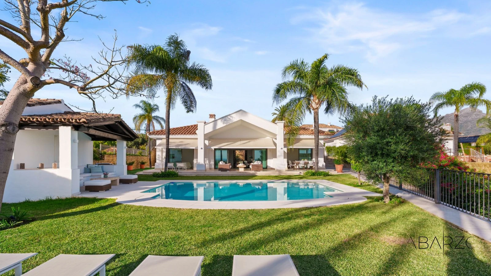Villa in Haza del Conde, Nueva Andalucía with Sea Views and Private Pool — interior, Nueva Andalucía, Marbella (32 of 49)