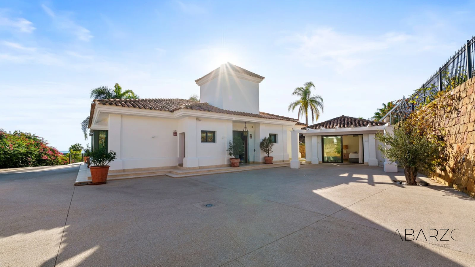 Villa in Haza del Conde, Nueva Andalucía with Sea Views and Private Pool — interior, Nueva Andalucía, Marbella (26 of 49)