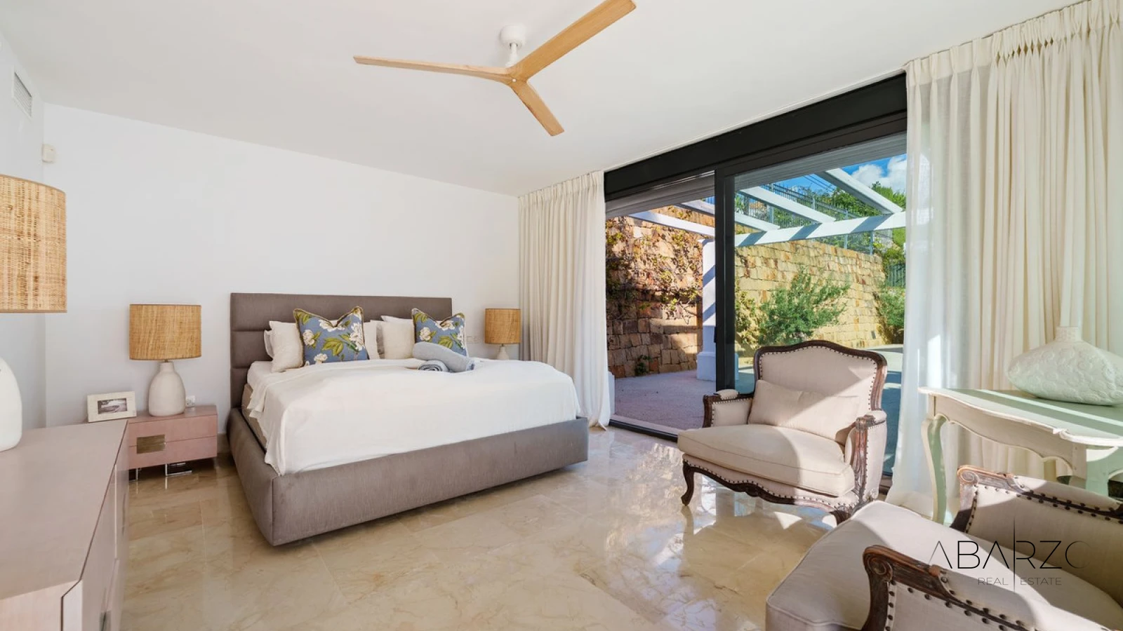 Villa in Haza del Conde, Nueva Andalucía with Sea Views and Private Pool — interior, Nueva Andalucía, Marbella (22 of 49)
