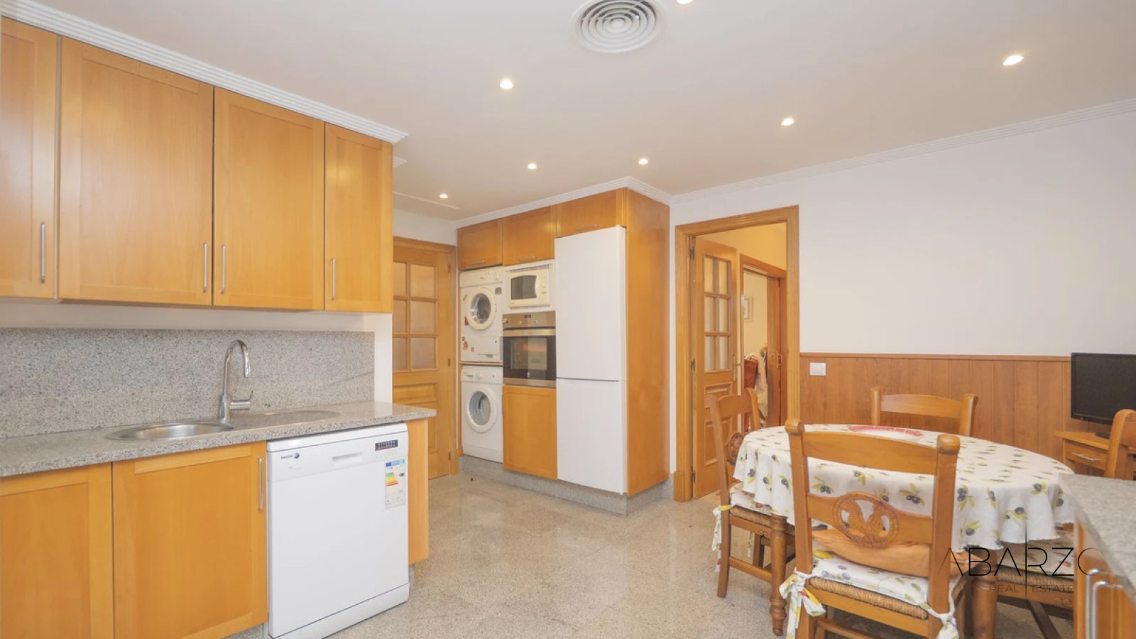 Casa pareada con vistas al golf y al mar en Santa Clara Golf, Marbella — interior, Marbella East, Marbella (18 of 46)