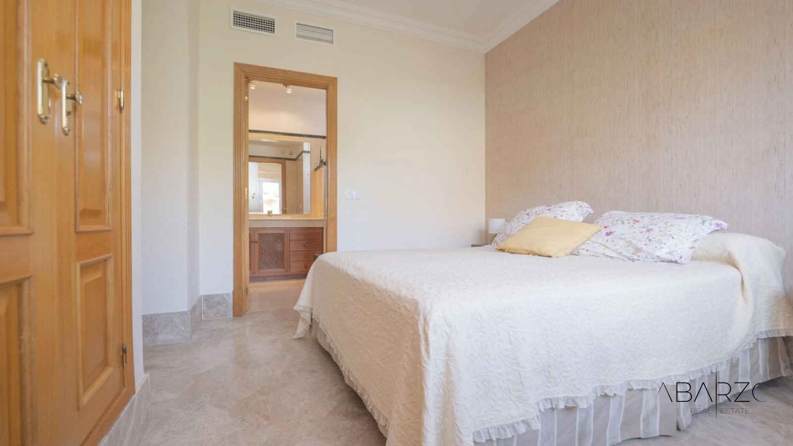 Casa pareada con vistas al golf y al mar en Santa Clara Golf, Marbella — interior, Marbella East, Marbella (15 of 46)