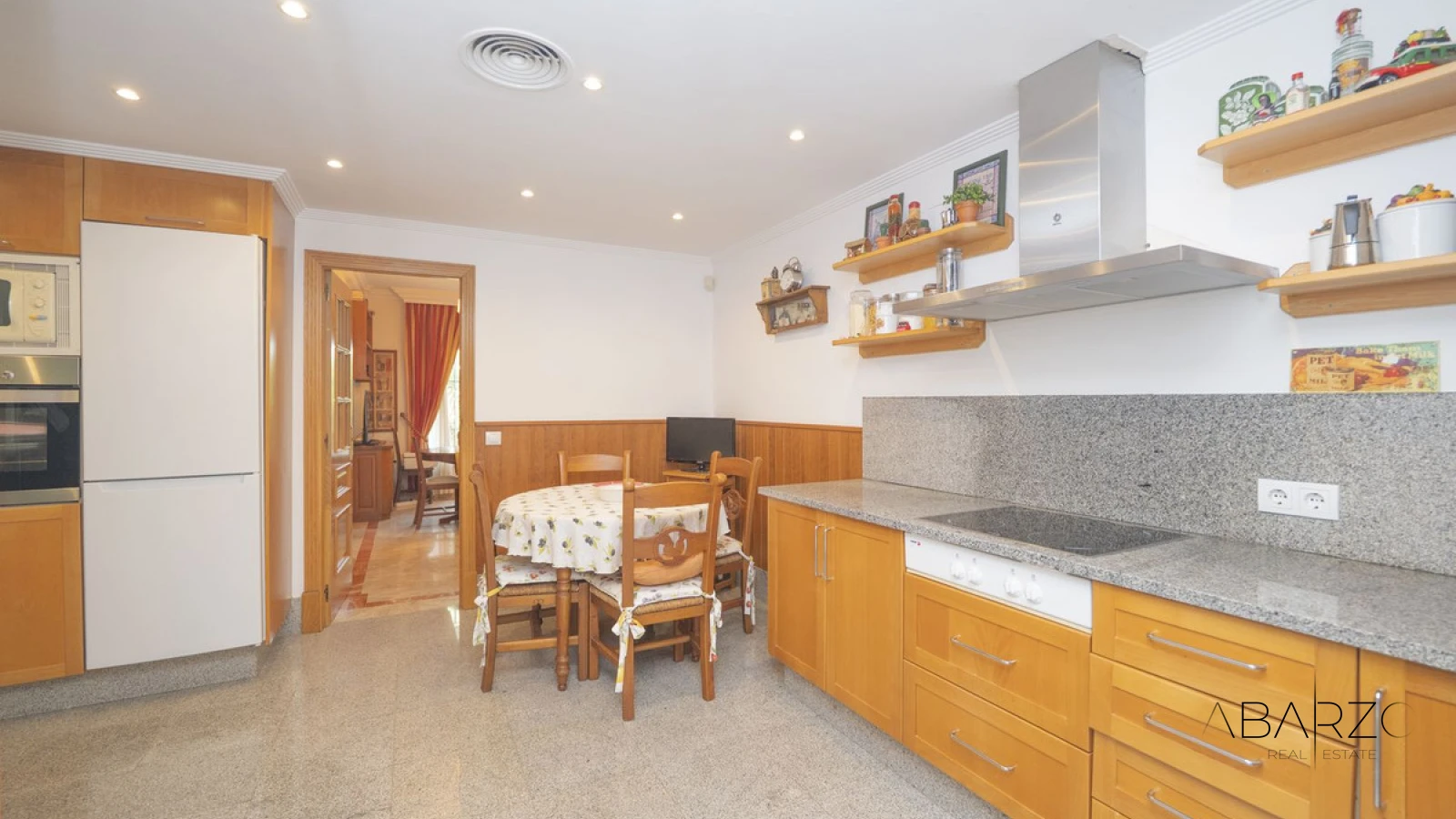 Casa pareada con vistas al golf y al mar en Santa Clara Golf, Marbella — interior, Marbella East, Marbella (35 of 46)