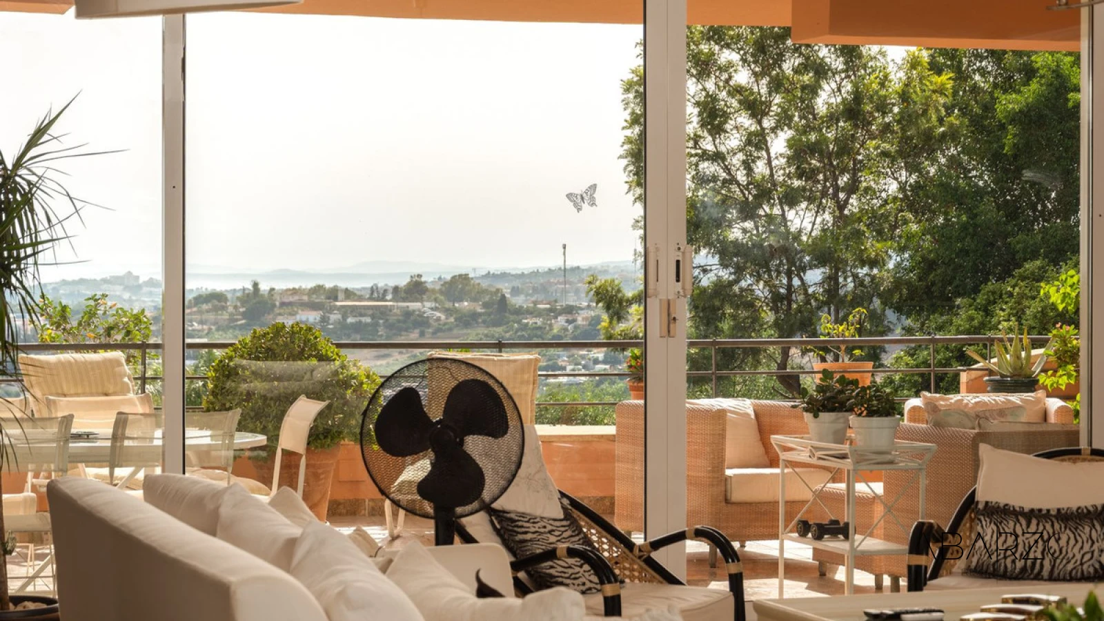 Spacious 3-Bedroom Apartment in Magna Marbella with Panoramic Golf and Sea Views — interior, Nueva Andalucía, Marbella (24 of 31)
